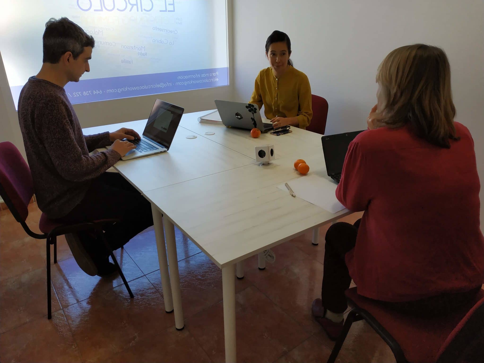 Sala de reuniones "Círculo"